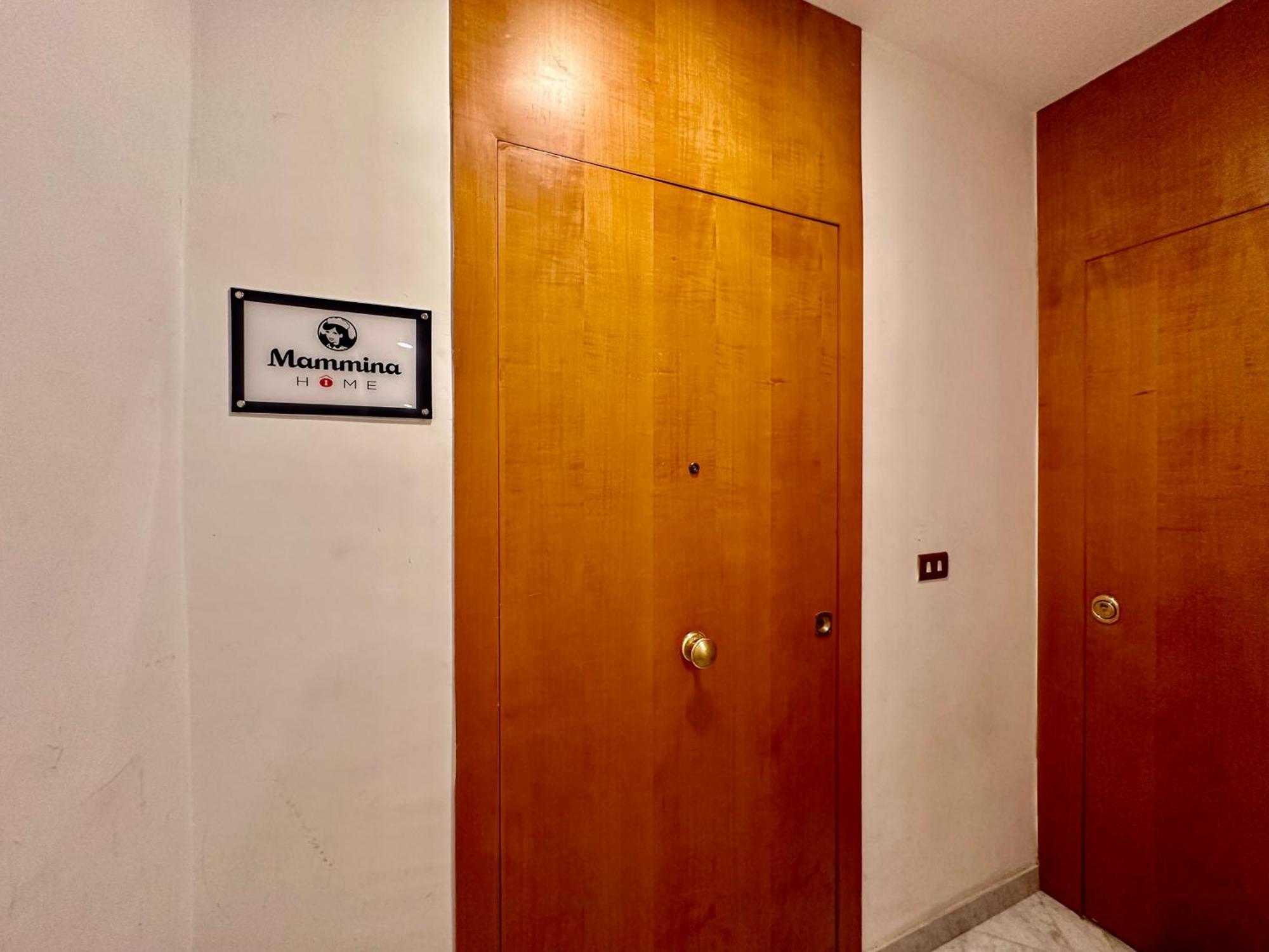 Mammina Chiatamone Appartement *