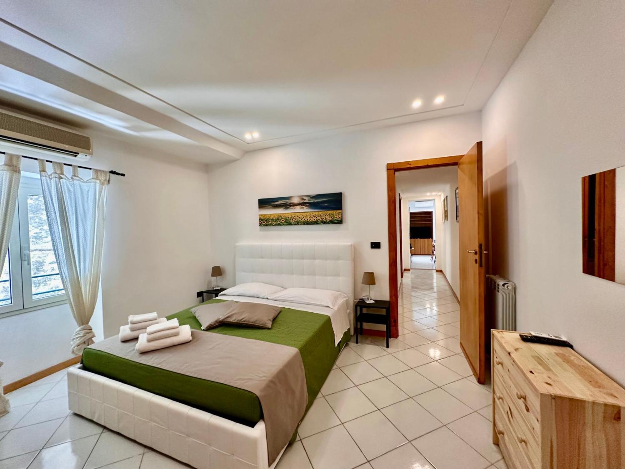 Mammina Chiatamone Apartment